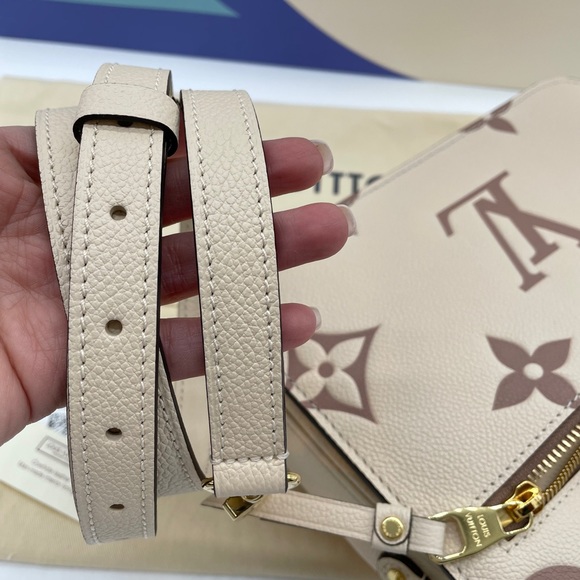 ❌❌sold❌❌Louis Vuitton Bi-Color Pouchette Métis - Picture 10 of 10